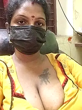 poojaa-rani online show from 11/23/25, 06:29