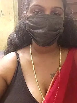 Snapshot of poojaa-rani chatting on 09/29/25, 04:01 poojaa-rani online show from 09/29/25, 04:01