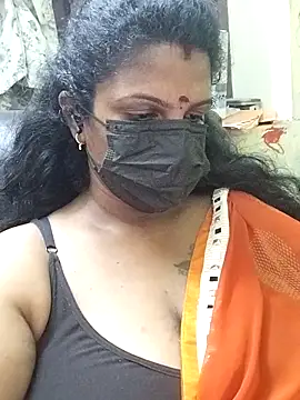 Snapshot of poojaa-rani chatting on 04/06/26, 05:36 poojaa-rani online show from 04/06/26, 05:36