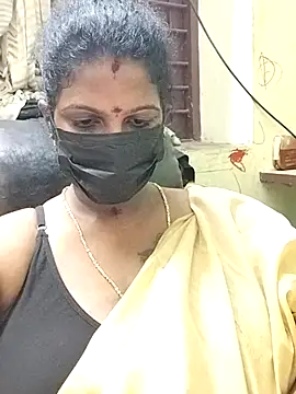 poojaa-rani online show from 11/04/25, 05:17