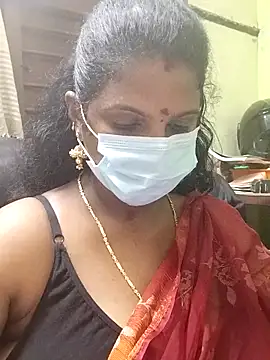 Snapshot of poojaa-rani chatting on 10/23/25, 05:11 poojaa-rani online show from 10/23/25, 05:11