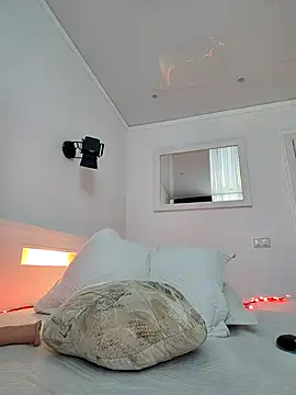 ANA STA S  online show from 10/21/25, 09:52