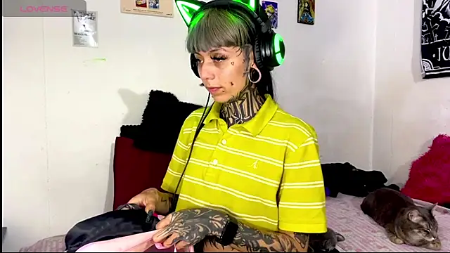 d3m0ny0 0 online show from 03/28/26, 06:47