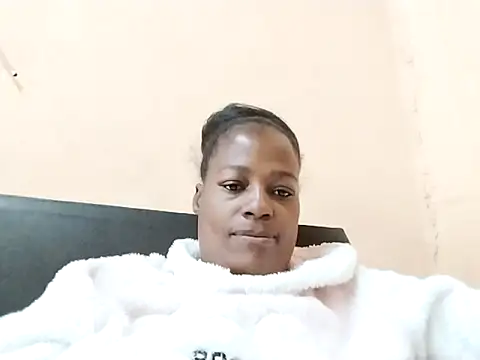 Snapshot of sexylira chatting on 06/21/26, 11:38 sexylira online show from 06/21/26, 11:38