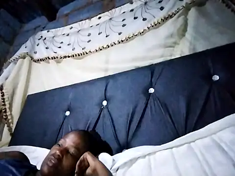 sexylira online show from 04/10/26, 08:05