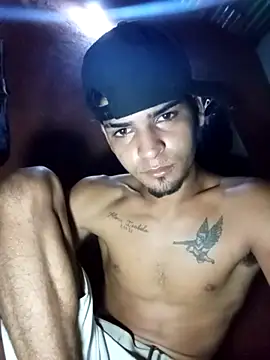 Snapshot of 317894 chatting on 11/13/25, 02:26 317894 online show from 11/13/25, 02:26