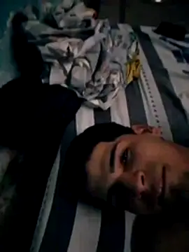 Snapshot of 317894 chatting on 10/19/25, 03:37 317894 online show from 10/19/25, 03:37