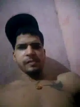 Snapshot of 317894 chatting on 10/06/25, 12:01 317894 online show from 10/06/25, 12:01