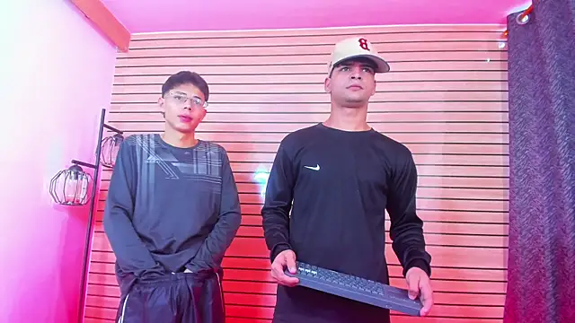 317894 online show from 04/12/26, 08:12