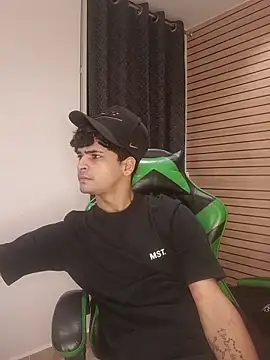 317894 online show from 04/01/26, 06:15