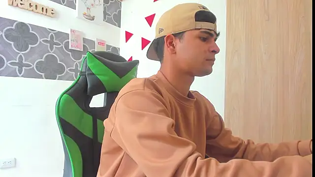 317894 online show from 03/01/26, 05:35