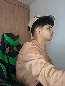 317894 online show from 03/06/26, 04:35