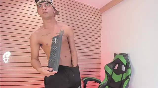 317894 online show from 04/15/26, 11:05