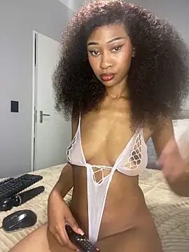 Snapshot of Candy_CaneXx chatting on 11/14/25, 08:12 Candy CaneXx online show from 11/14/25, 08:12