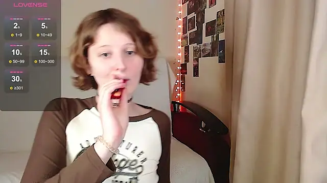 c0ralynx online show from 10/25/25, 12:39