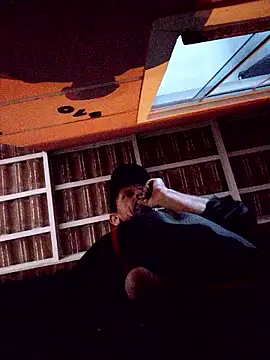 Dglo0000 online show from 09/13/25, 02:22