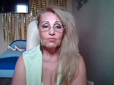 Margo Sweety online show from 10/14/25, 06:25