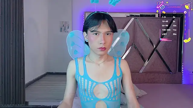 Ash Femboy online show from 10/25/25, 09:04