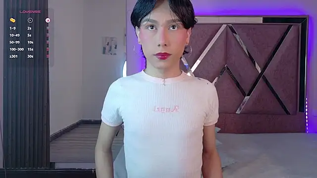 Ash Femboy online show from 11/15/25, 07:40