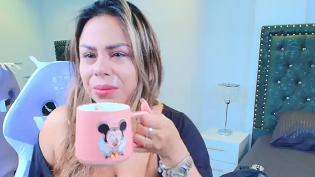Lia adamsss online show from 05/17/26, 04:12