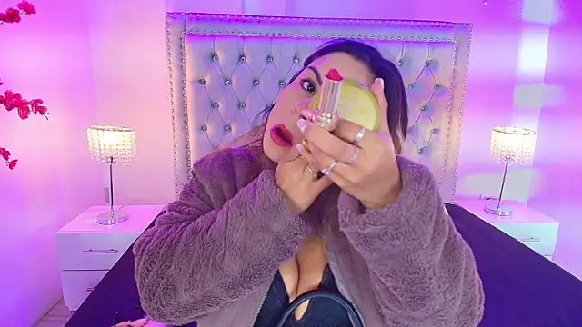 Snapshot of Lia_adamsss chatting on 11/11/25, 01:33 Lia adamsss online show from 11/11/25, 01:33