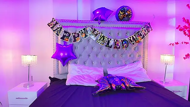 Snapshot of Lia_adamsss chatting on 10/28/25, 02:45 Lia adamsss online show from 10/28/25, 02:45