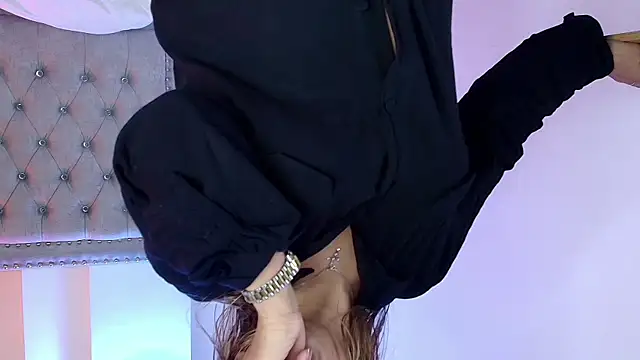 Lia adamsss online show from 04/18/26, 03:42