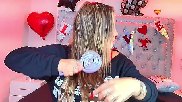 Lia adamsss online show from 02/17/26, 03:26