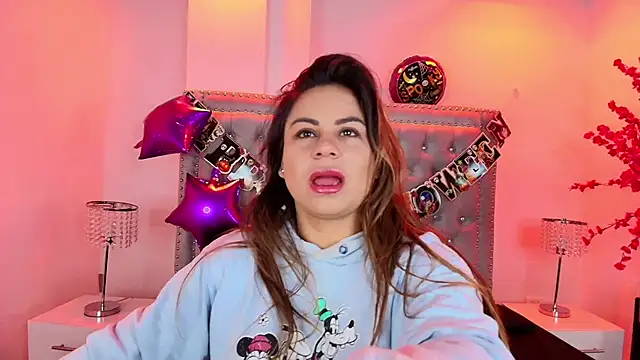 Snapshot of Lia_adamsss chatting on 11/02/25, 03:44 Lia adamsss online show from 11/02/25, 03:44