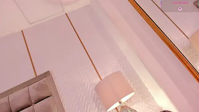 Snapshot of laurencarter1 chatting on 10/20/25, 03:41 laurencarter1 online show from 10/20/25, 03:41