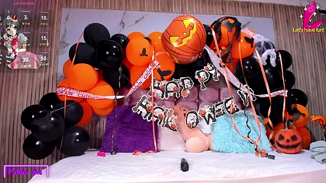 Snapshot of Nicolee19 chatting on 11/08/25, 11:08 Nicolee19 online show from 11/08/25, 11:08