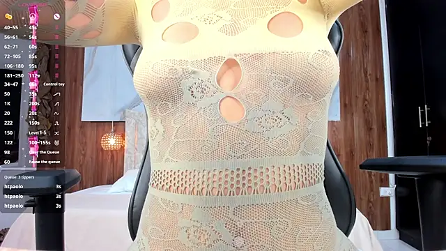 Snapshot of Nicolee19 chatting on 03/21/25, 05:56 Nicolee19 online show from 03/21/25, 05:56