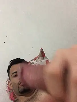 Snapshot of HenriquePhn chatting on 06/02/26, 10:37 HenriquePhn online show from 06/02/26, 10:37