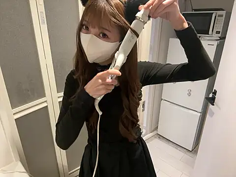 yunayuna 1231 online show from 12/18/25, 12:09