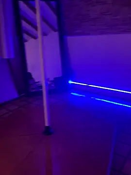 Snapshot of missninasparkle chatting on 09/23/25, 11:01 missninasparkle online show from 09/23/25, 11:01