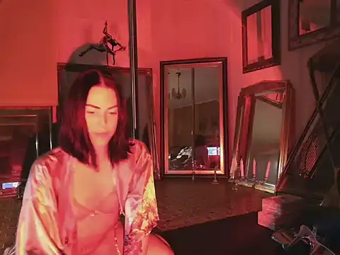 Snapshot of missninasparkle chatting on 10/16/25, 09:12 missninasparkle online show from 10/16/25, 09:12