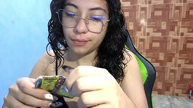 Snapshot of Mabbaldama chatting on 09/25/25, 10:21 Mabbaldama online show from 09/25/25, 10:21