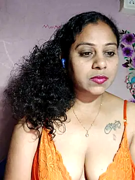 Snapshot of JENNIFERtamil chatting on 05/16/26, 06:40 JENNIFERtamil online show from 05/16/26, 06:40