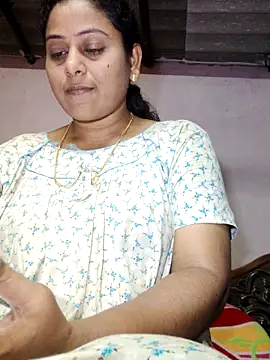 JENNIFERtamil online show from 04/11/26, 07:45