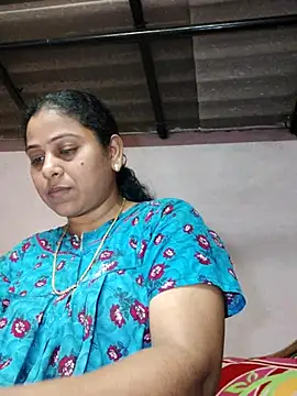 JENNIFERtamil online show from 04/12/26, 07:44