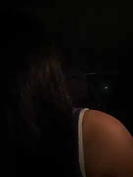 andrea gomes  online show from 03/11/26, 08:08