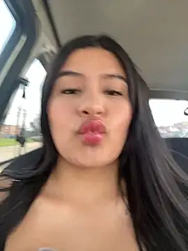 andrea gomes  online show from 03/22/26, 06:09