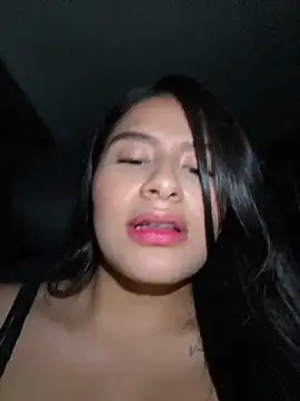 andrea gomes  online show from 04/26/26, 06:54