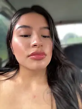 andrea gomes  online show from 04/18/26, 06:43