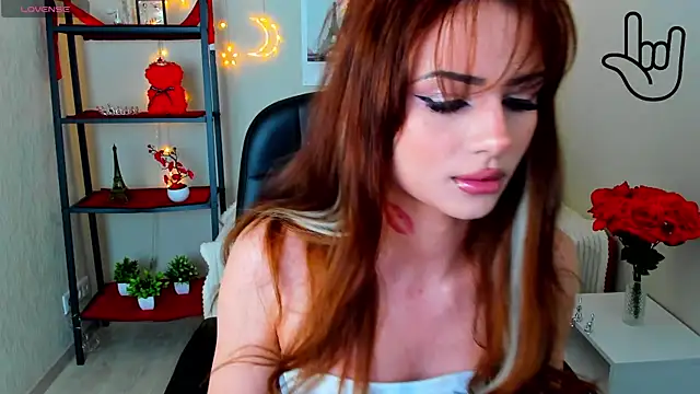 Snapshot of Kitti__ chatting on 07/13/26, 01:49 Kitti online show from 07/13/26, 01:49