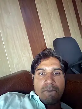 johnny8731 online show from 10/22/25, 04:56