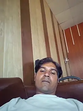 Snapshot of johnny8731 chatting on 10/12/25, 08:37 johnny8731 online show from 10/12/25, 08:37