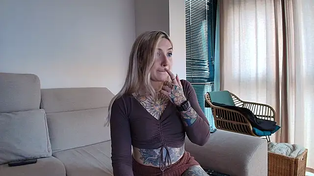tattoobbgirl online show from 01/16/26, 04:44
