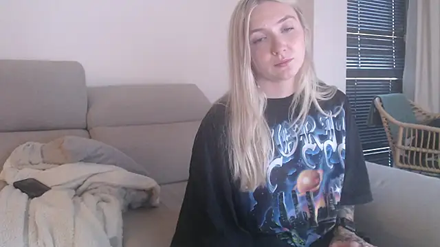 tattoobbgirl online show from 11/08/25, 04:32