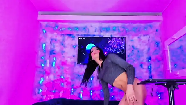 The Hot Ts Dolls online show from 03/23/26, 06:52